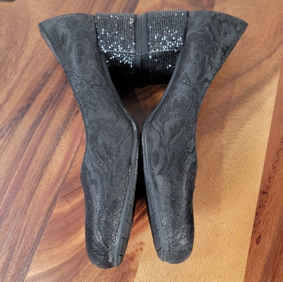 Reaction Kenneth Cole Black Sparkly Shoes Size 7.5 Dress Evening Comfy - Picture 9 of 13